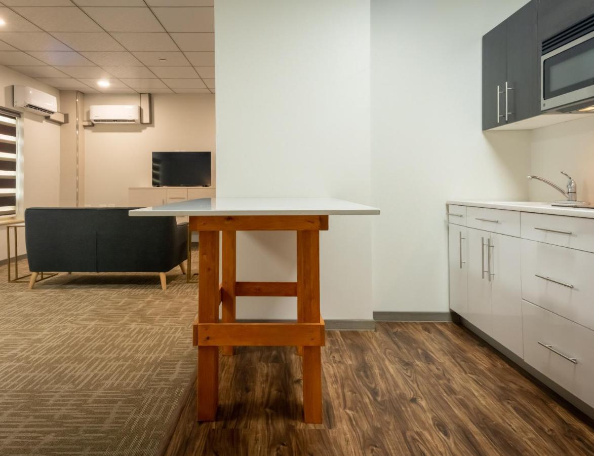 Quality Inn Sunshine Suites Террас Экстерьер фото